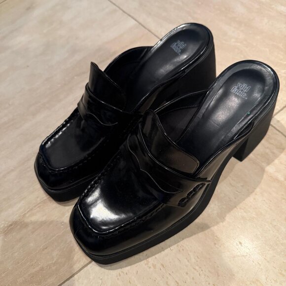 Wild Fable Black Slip-On Loafers - Picture 2 of 3